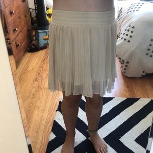 Lace detail mini skirt